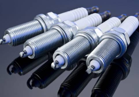 نشانه هایی که می گویند وقت تعویض شمع سراتو است